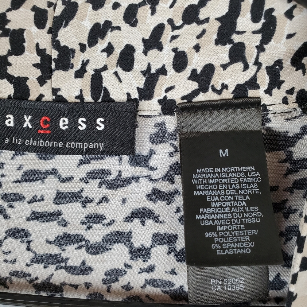 Axcess V Neckline Top - Picture 3 of 5